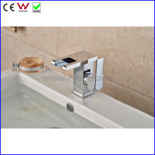 China High Quality Waterafll Color LED Basin Faucet (FD15058F)